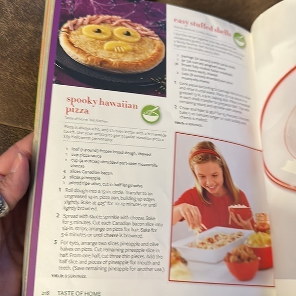 TASTE of Home kid approved Cookbook with 328 recipes - Picture 5 of 8